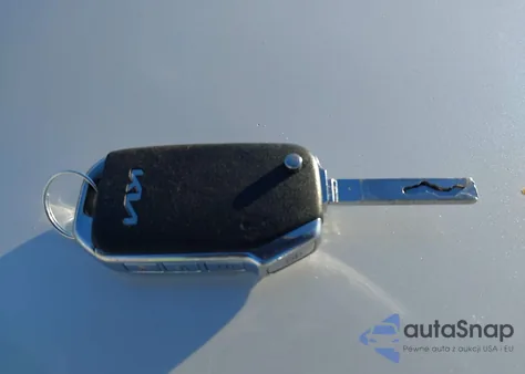 2023 Kia Forte Lxs z USA, uszkodzony, nr VIN 3KPF24AD5PE692142